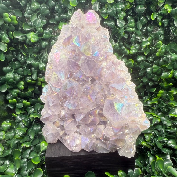 Beautiful Angel Aura, Light Purple Amethyst Cut Base Cluster - Picture 1 of 8